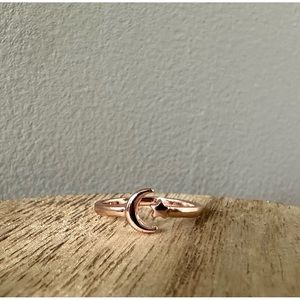 Rose gold ring size 7
